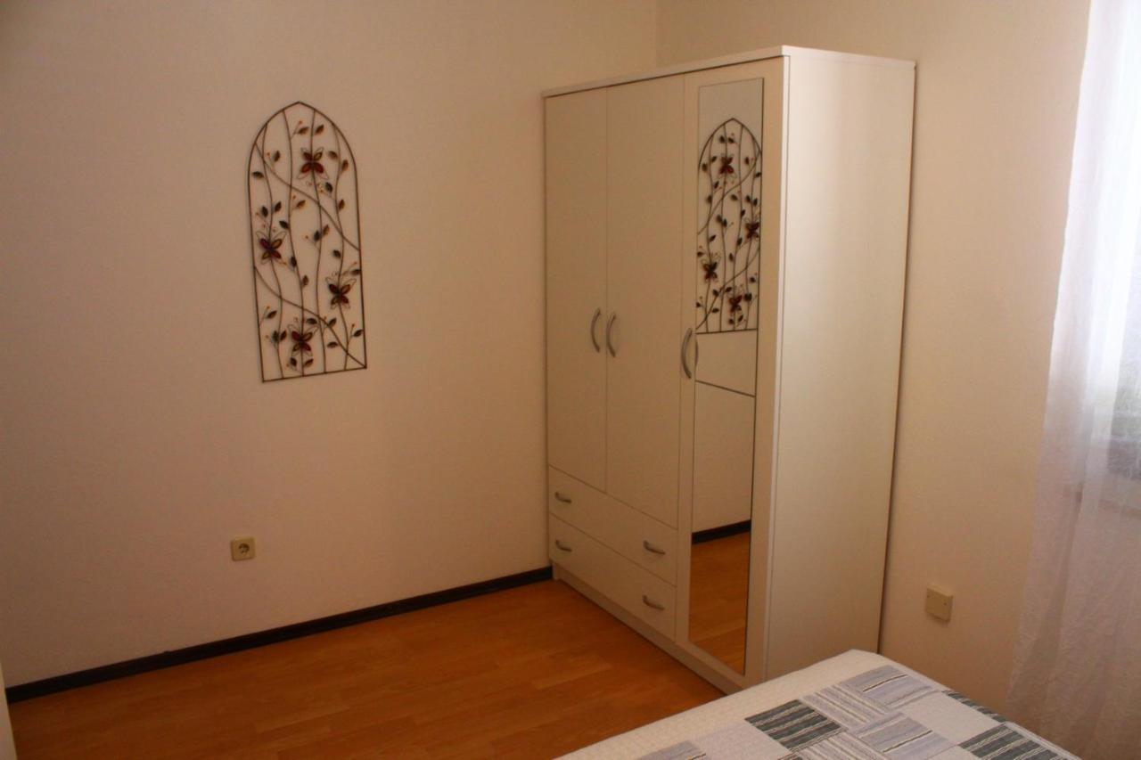 Apartment Arna Krk Town Exterior foto